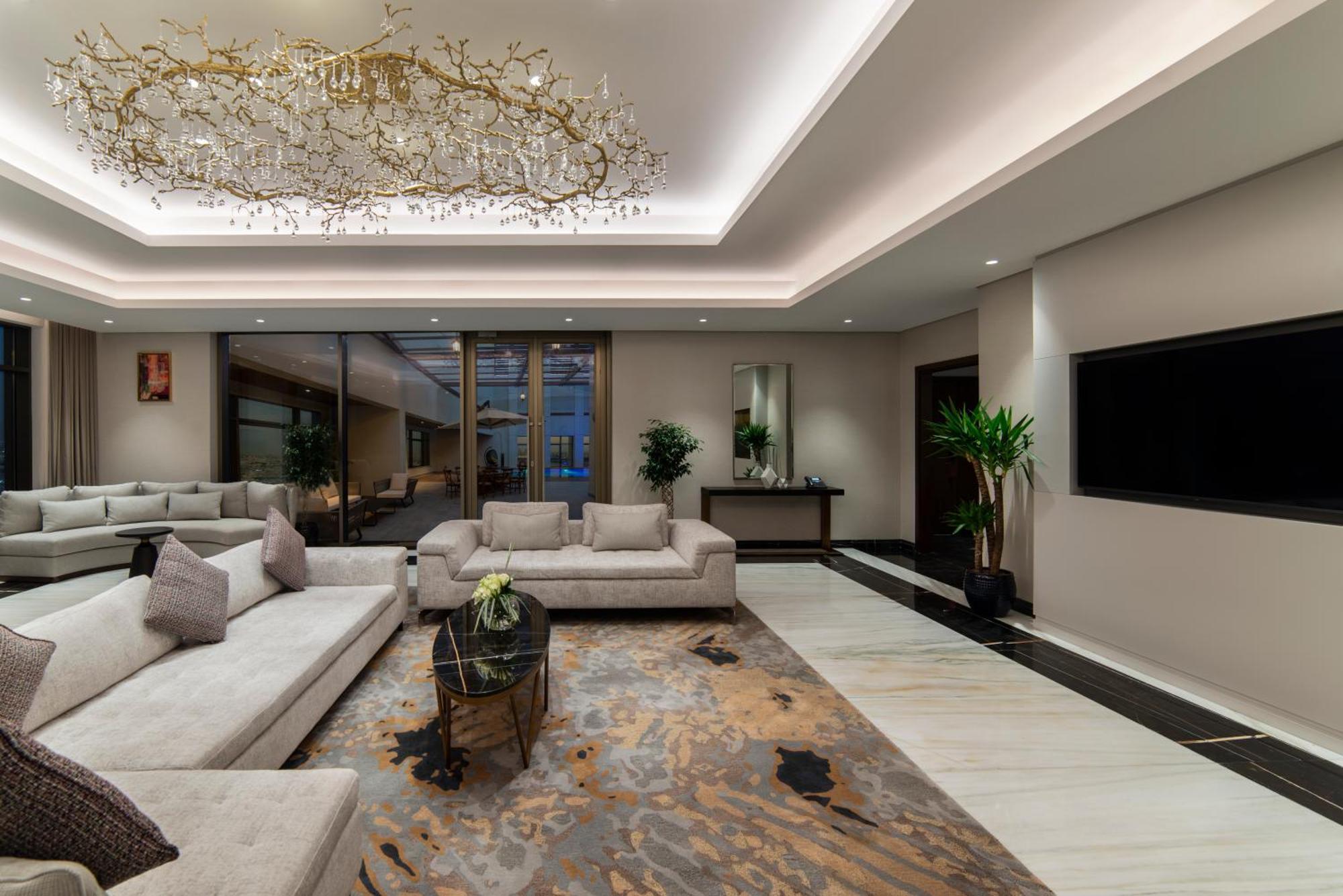 Movenpick Hotel And Residences Ер-Ріяд Екстер'єр фото The interior of the 1000-square-metre (1,100-square-yard) penthouse