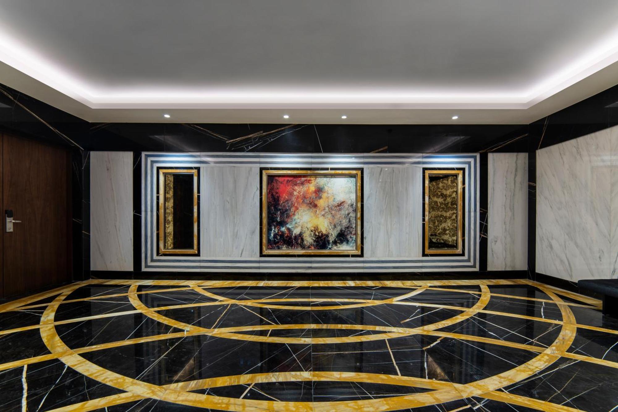Movenpick Hotel And Residences Ер-Ріяд Екстер'єр фото The lobby of the Ritz-Carlton, DIFC