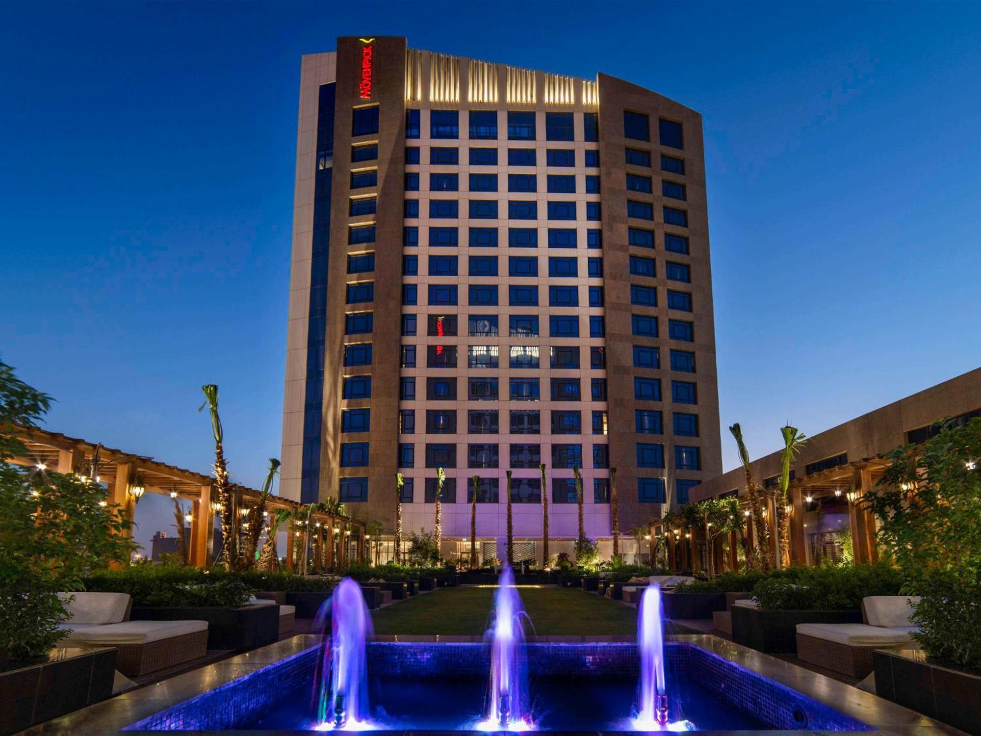 Movenpick Hotel And Residences Ер-Ріяд Екстер'єр фото Marriott International Hotel in Islamabad